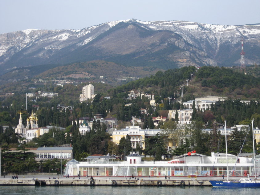 auf den Jalta-Kai (180)