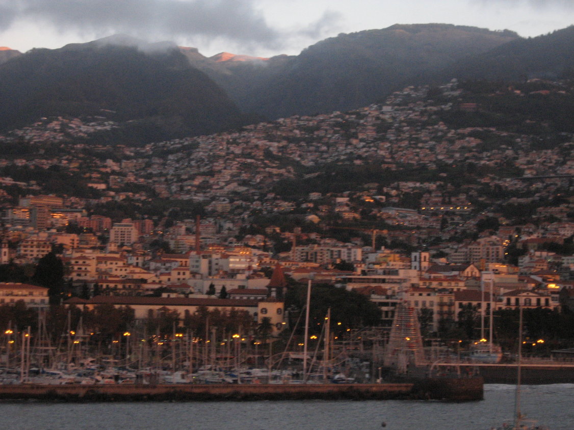 auf Funchal (eine Art Valle Gran Rey XXL) (180)
