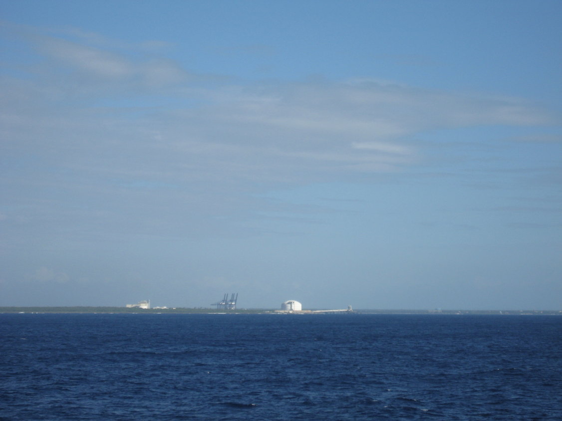 auf? Um 12 Uhr wollen wir jedenfalls in Santo Domingo festmachen. (180)