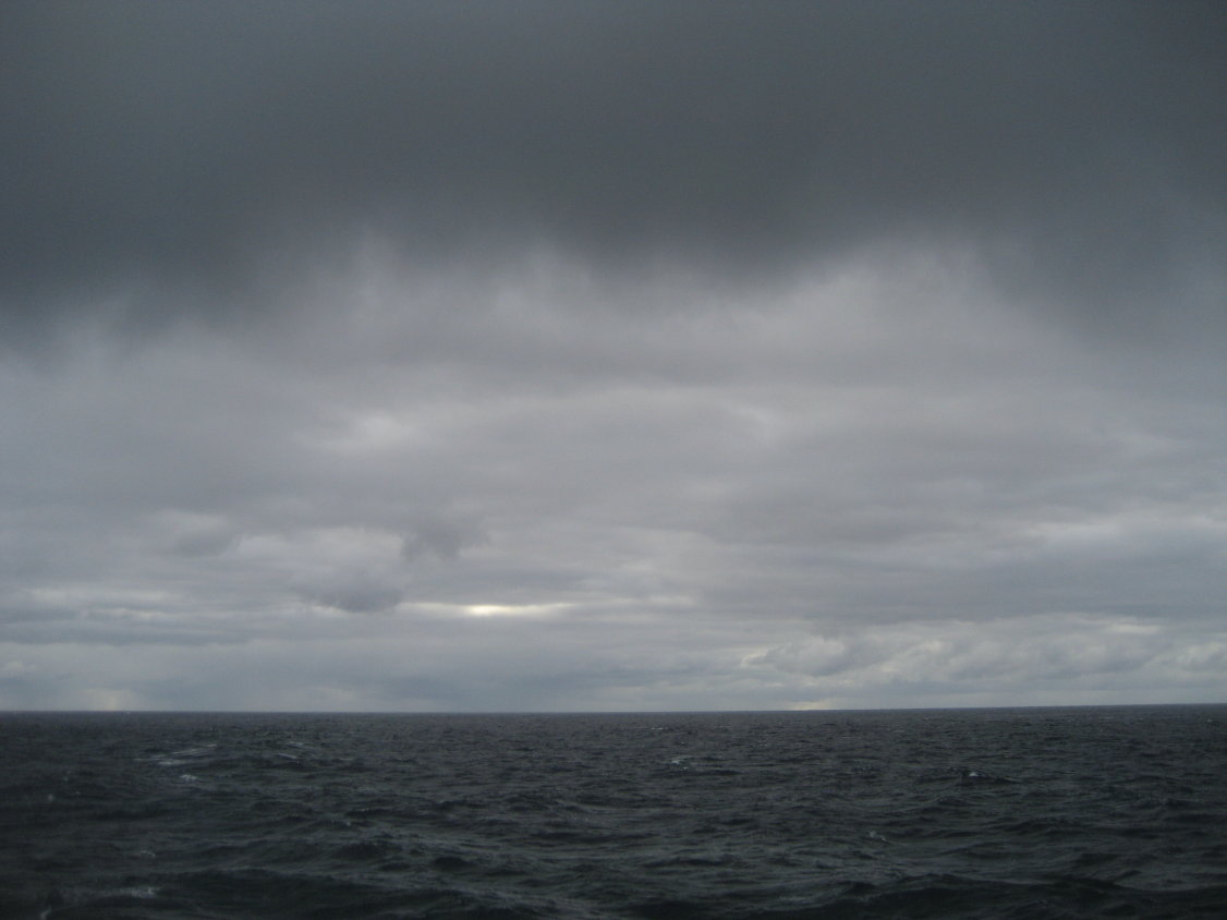 auf die leidlich wieder beruhigte See (180)