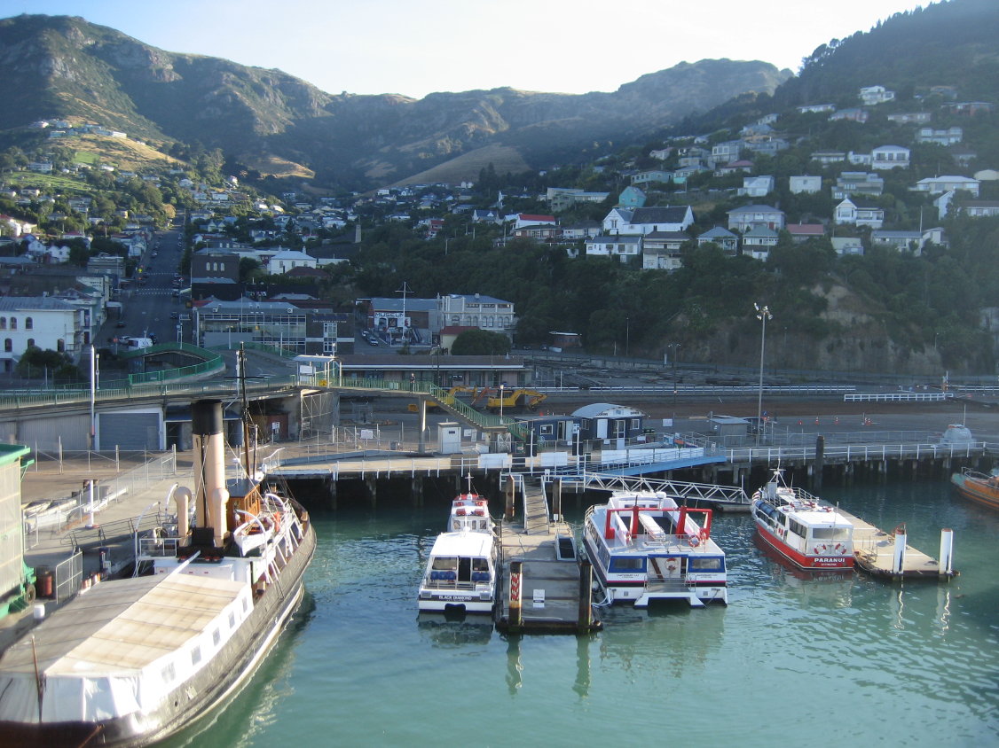 auf den größten Hafen der neuseeländischen Südinsel (180)